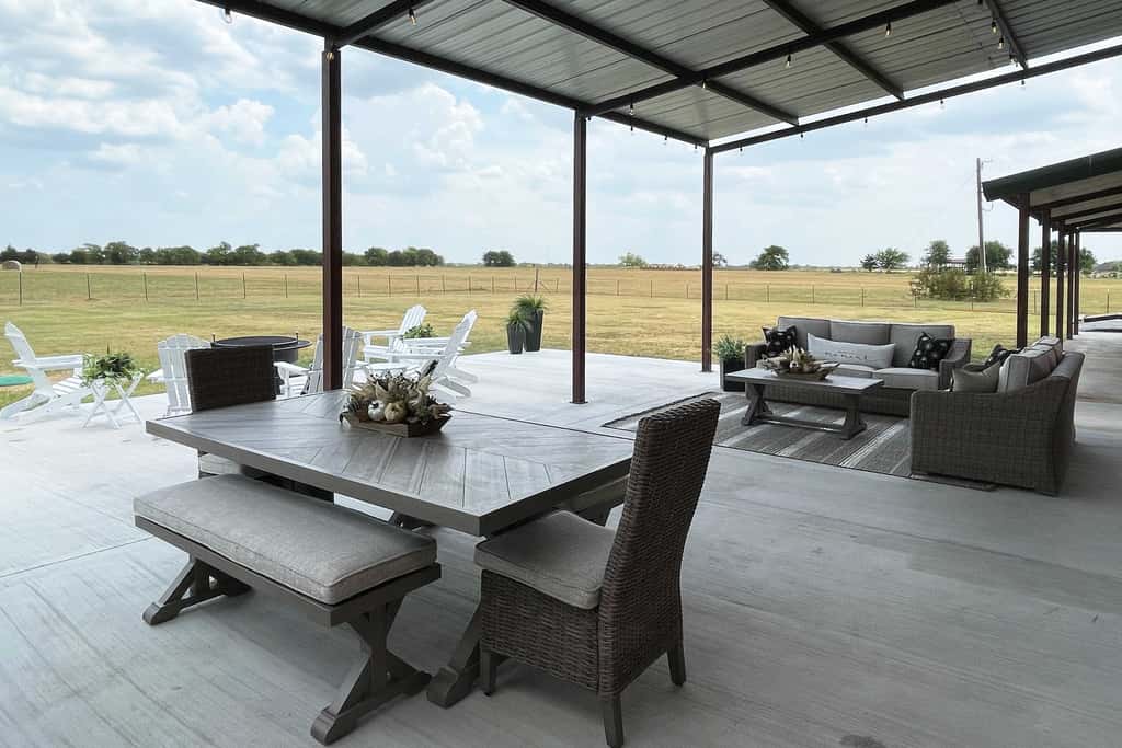 'The Copper Roost': Lake Texoma Escape w/ Hot Tub
