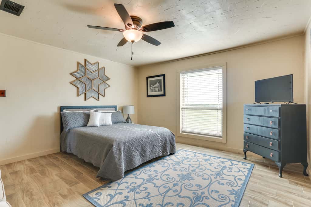 Ranch Getaway with Pool and Horse Stall Access!