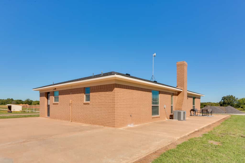 Ranch Getaway with Pool and Horse Stall Access!