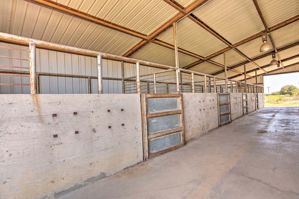 Ranch Getaway with Pool and Horse Stall Access!