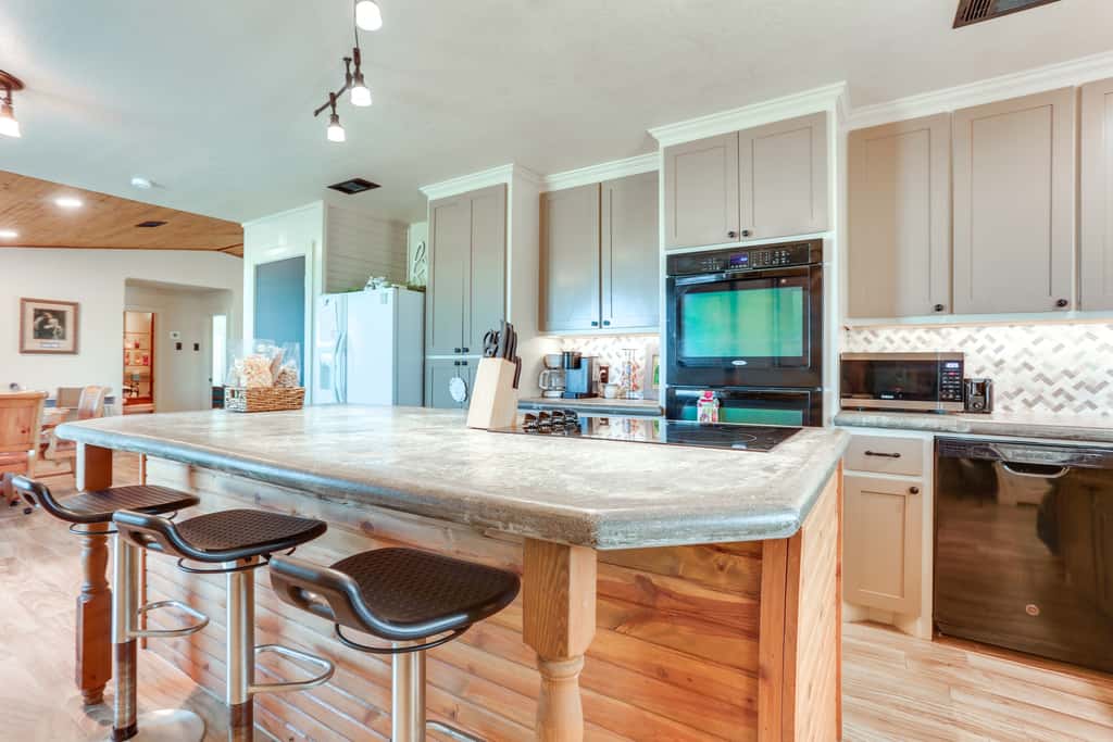 Ranch Getaway with Pool and Horse Stall Access!