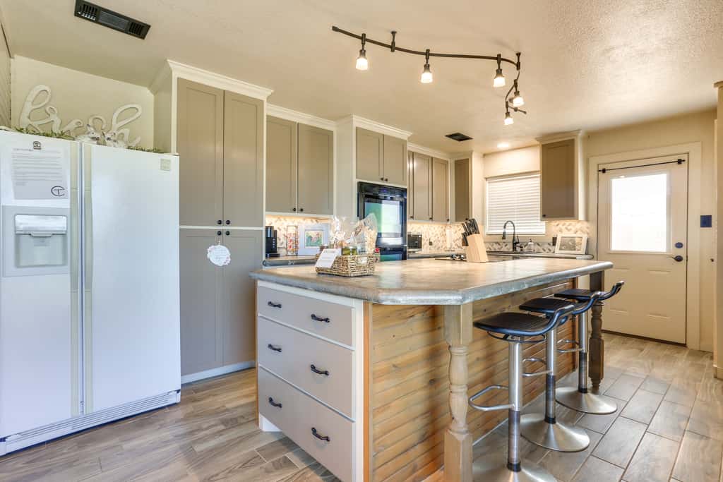 Ranch Getaway with Pool and Horse Stall Access!
