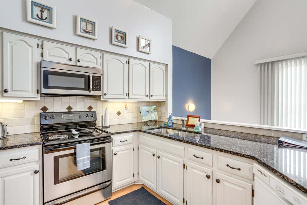 Home on Lake Erie | 3 Bedrooms | 3 Bathrooms