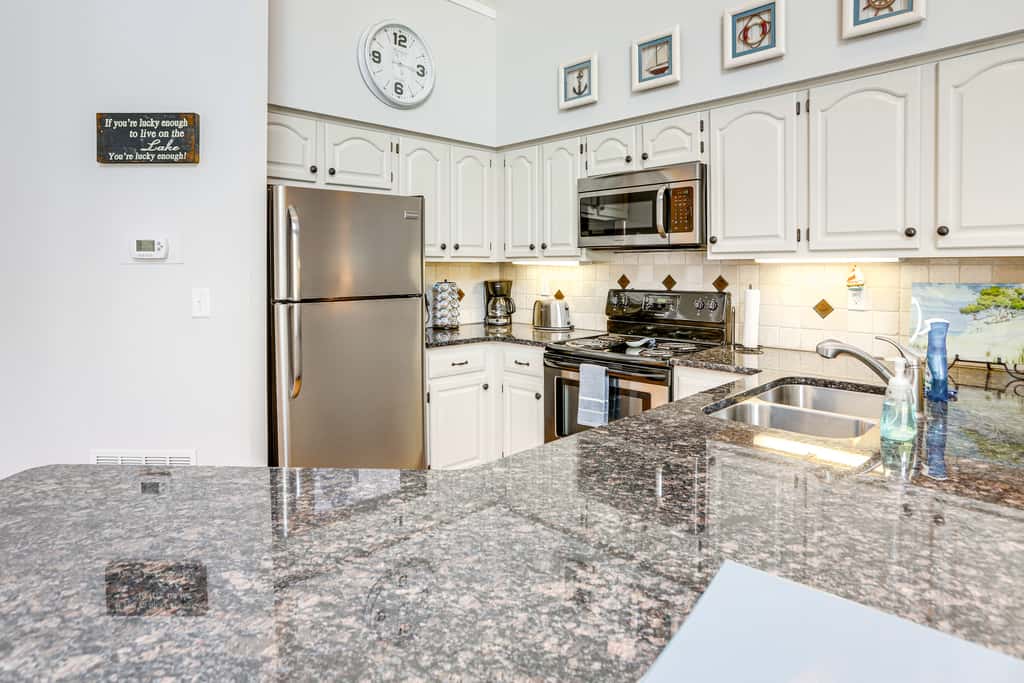 Home on Lake Erie | 3 Bedrooms | 3 Bathrooms