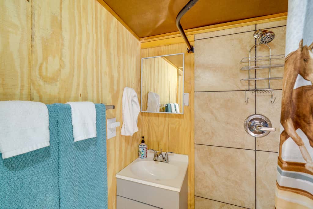 Cozy Higden Studio: Close to Greers Ferry Lake!