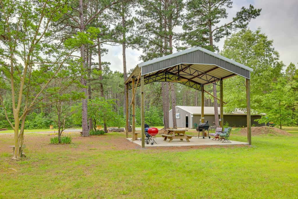 Cozy Higden Studio: Close to Greers Ferry Lake!