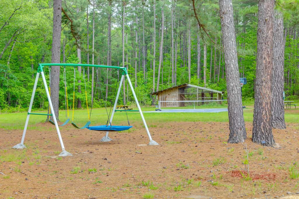Cozy Higden Studio: Close to Greers Ferry Lake!