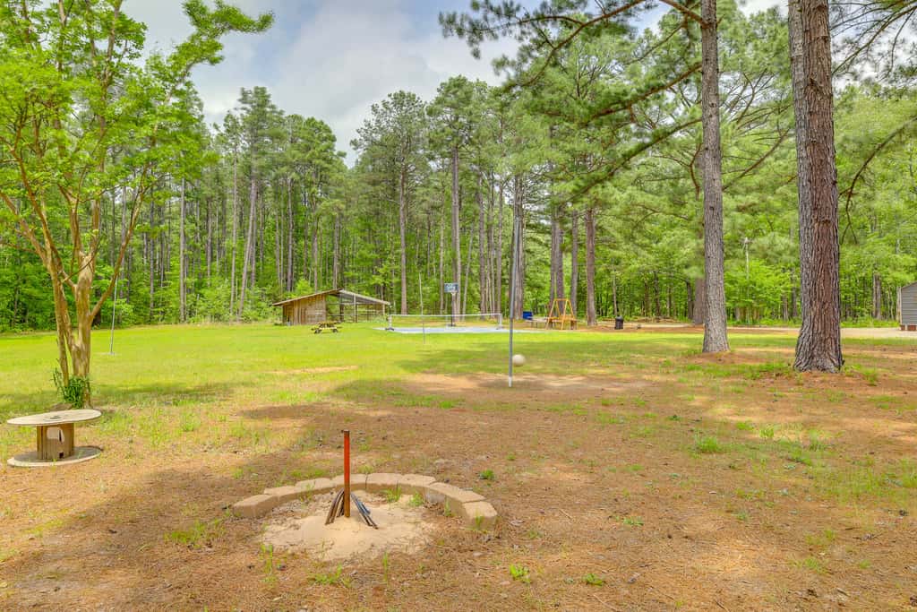 Cozy Higden Studio: Close to Greers Ferry Lake!