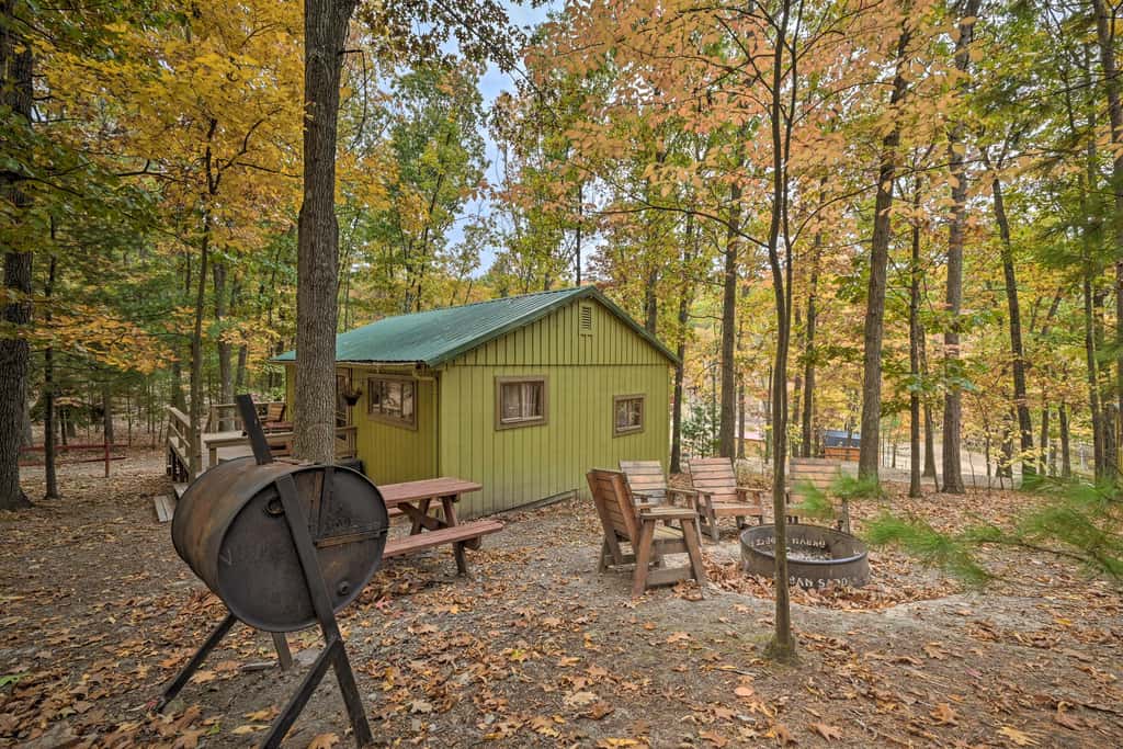 5 Mi to Raystown Lake Launch: ‘Lucas McCain Cabin’