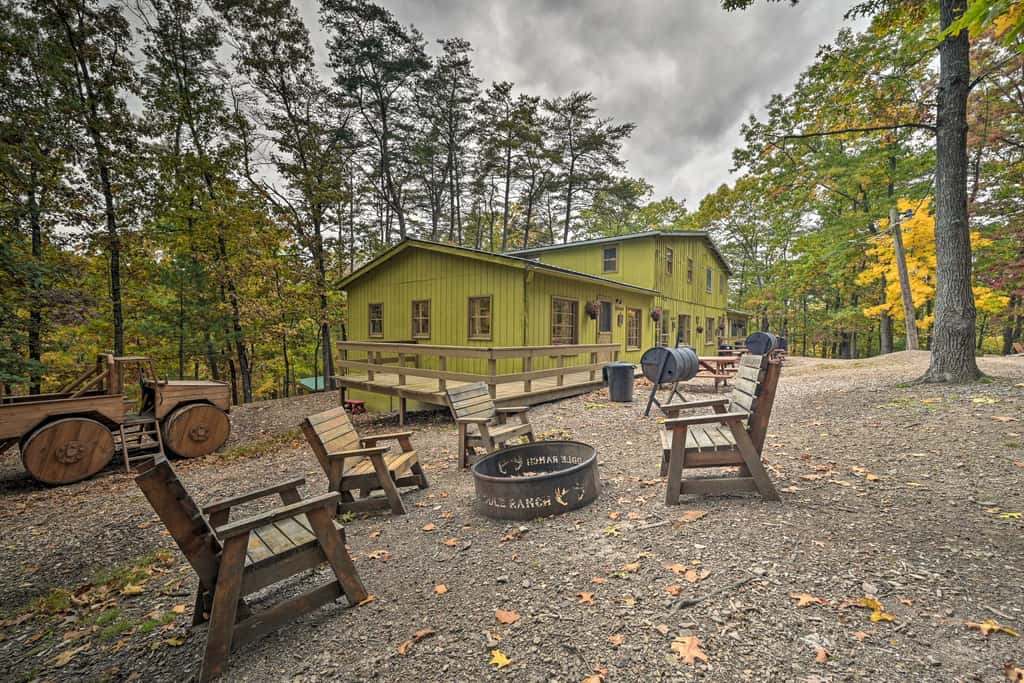 5 Mi to Raystown Lake Launch: ‘Lucas McCain Cabin’