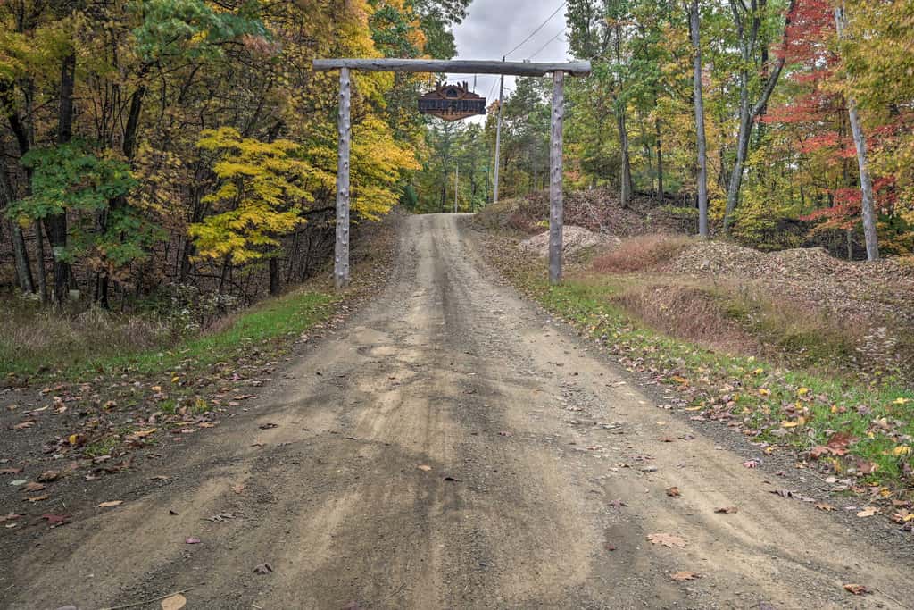 5 Mi to Raystown Lake Launch: ‘Lucas McCain Cabin’