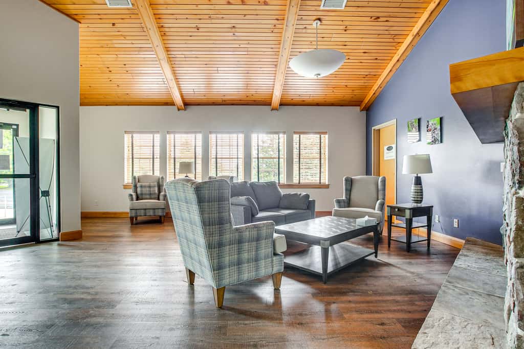 Door County Townhome: Pool Access, 1 Mi to Beach!