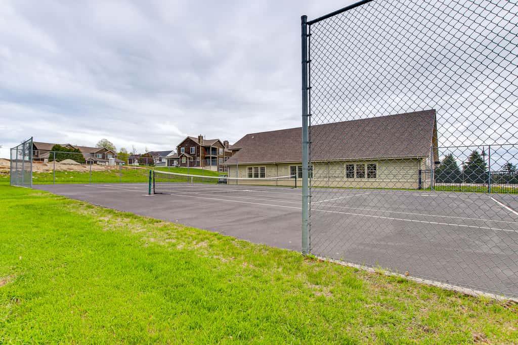 Door County Townhome: Pool Access, 1 Mi to Beach!