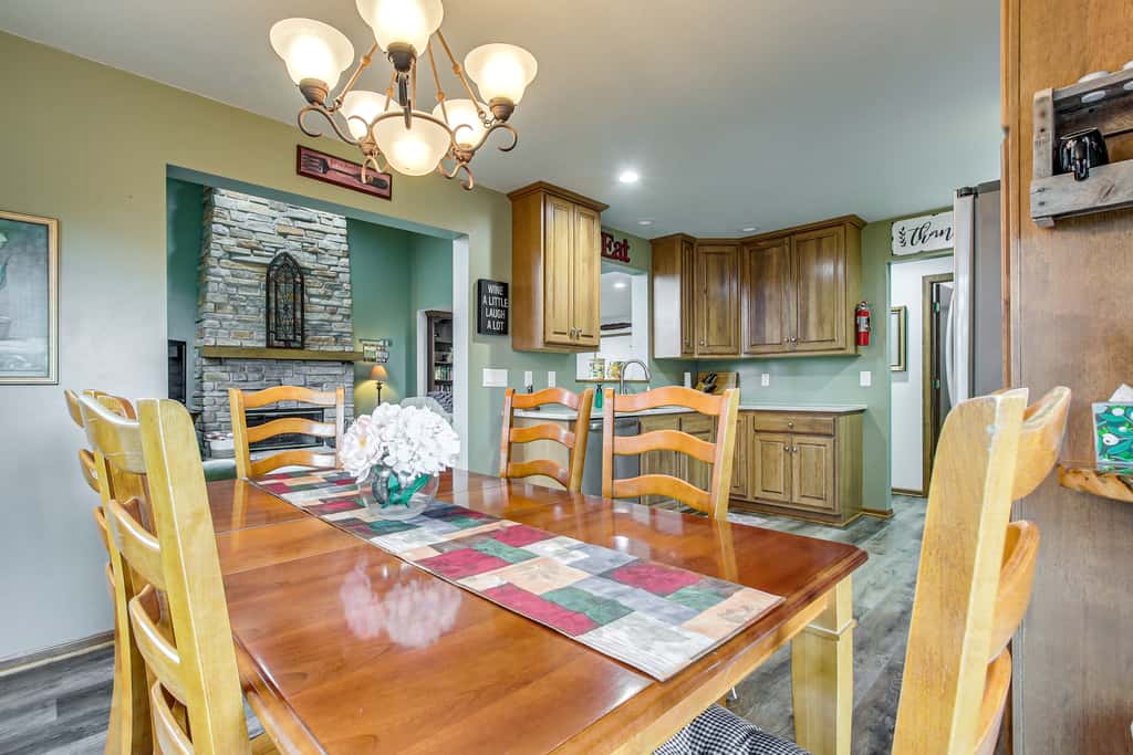 Door County Townhome: Pool Access, 1 Mi to Beach!