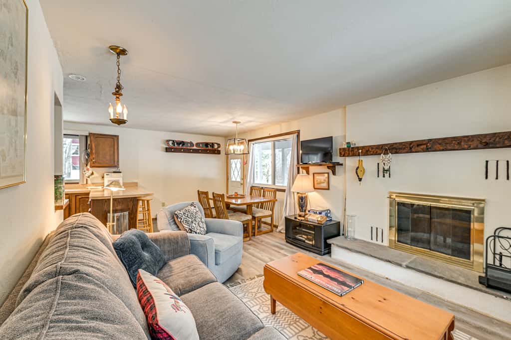 3 Mi to Windham Mountain: Pet-Friendly Apt w/ Yard