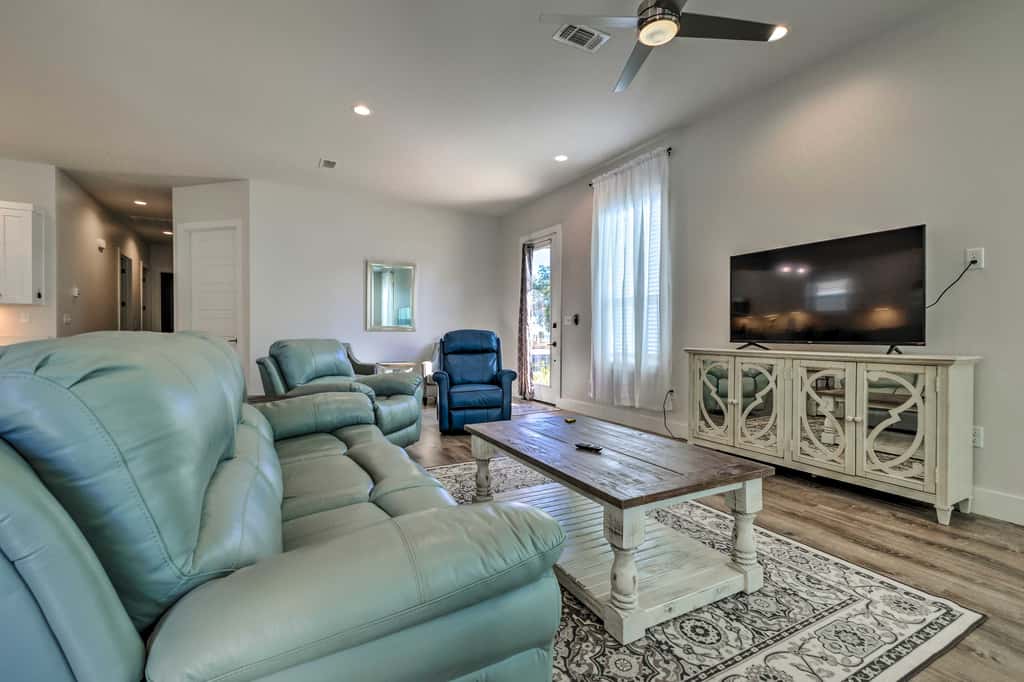 Spacious Gulfport Home - Walk to Beach!