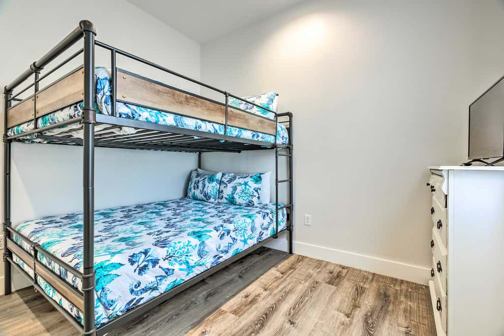 Spacious Gulfport Home - Walk to Beach!