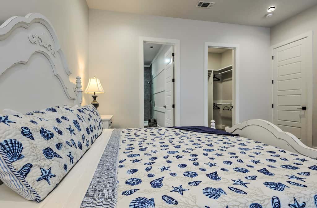 Spacious Gulfport Home - Walk to Beach!