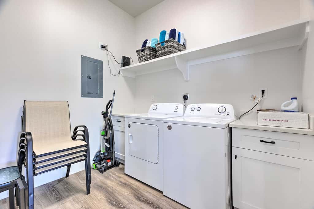 Spacious Gulfport Home - Walk to Beach!