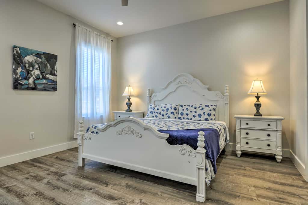 Spacious Gulfport Home - Walk to Beach!