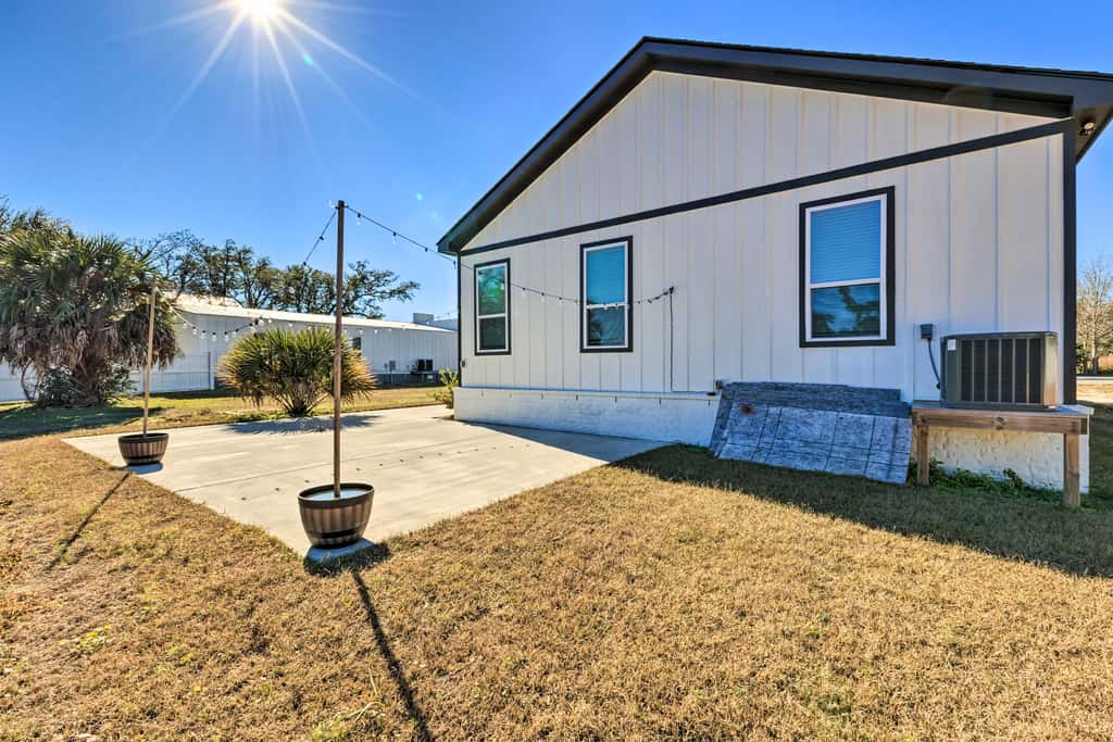 Spacious Gulfport Home - Walk to Beach!