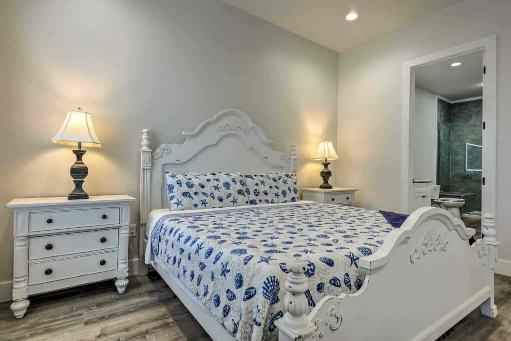 Spacious Gulfport Home - Walk to Beach!
