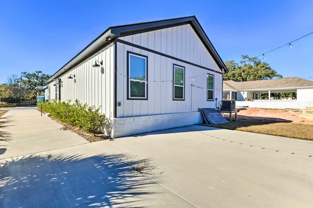 Spacious Gulfport Home - Walk to Beach!