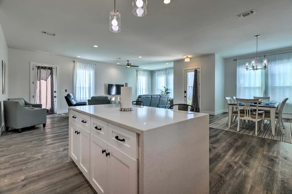Spacious Gulfport Home - Walk to Beach!