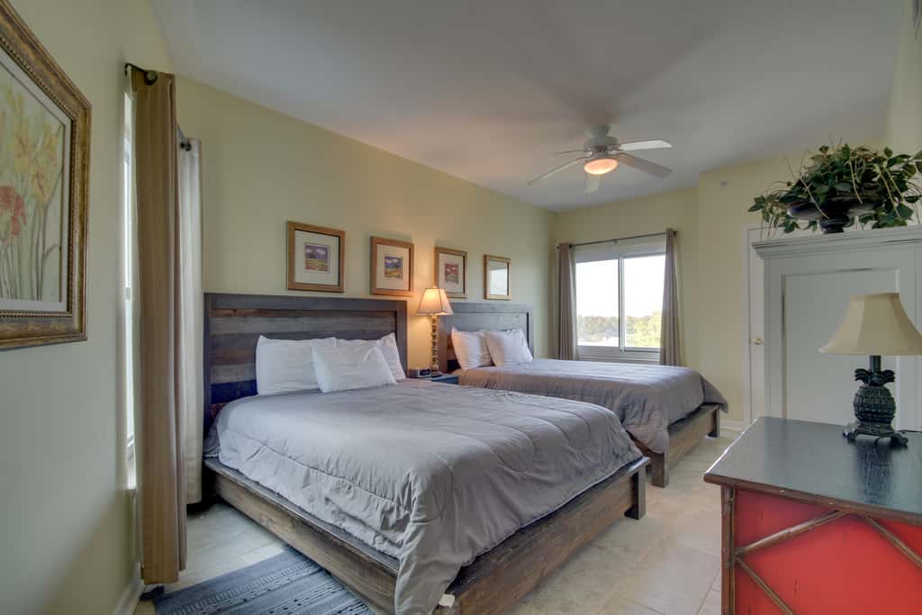 Gulfport Condo with Views: Walk to Beach