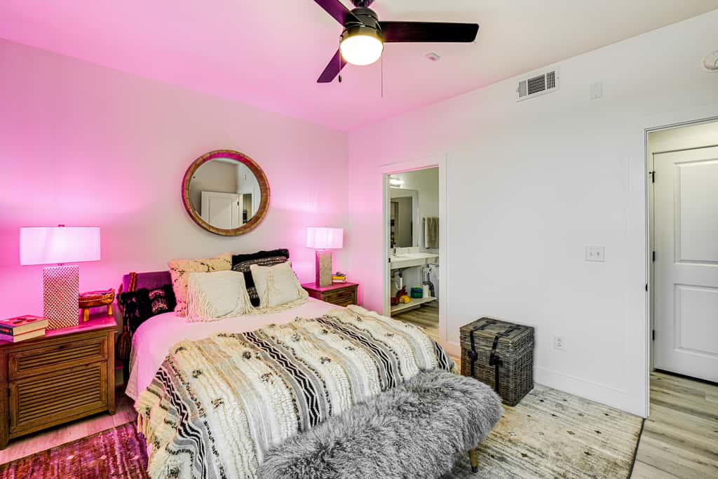 3 Mi to Gulfport Beaches: Waterfront 'Casa Pesce'