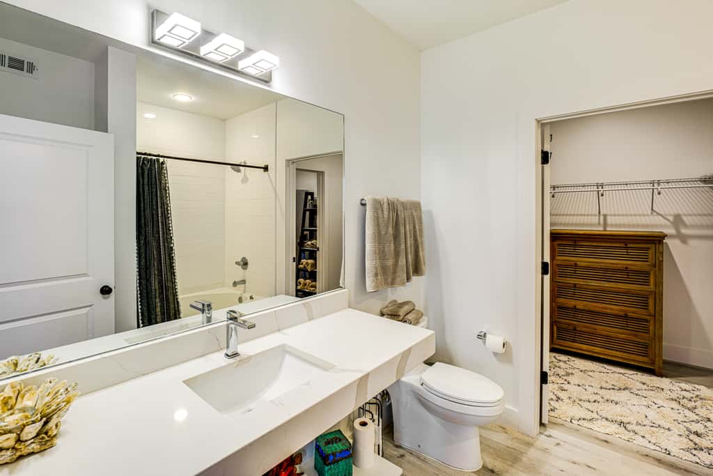 3 Mi to Gulfport Beaches: Waterfront 'Casa Pesce'