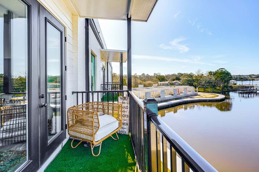 3 Mi to Gulfport Beaches: Waterfront 'Casa Pesce'