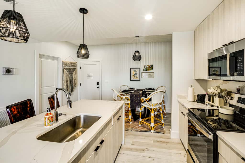 3 Mi to Gulfport Beaches: Waterfront 'Casa Pesce'