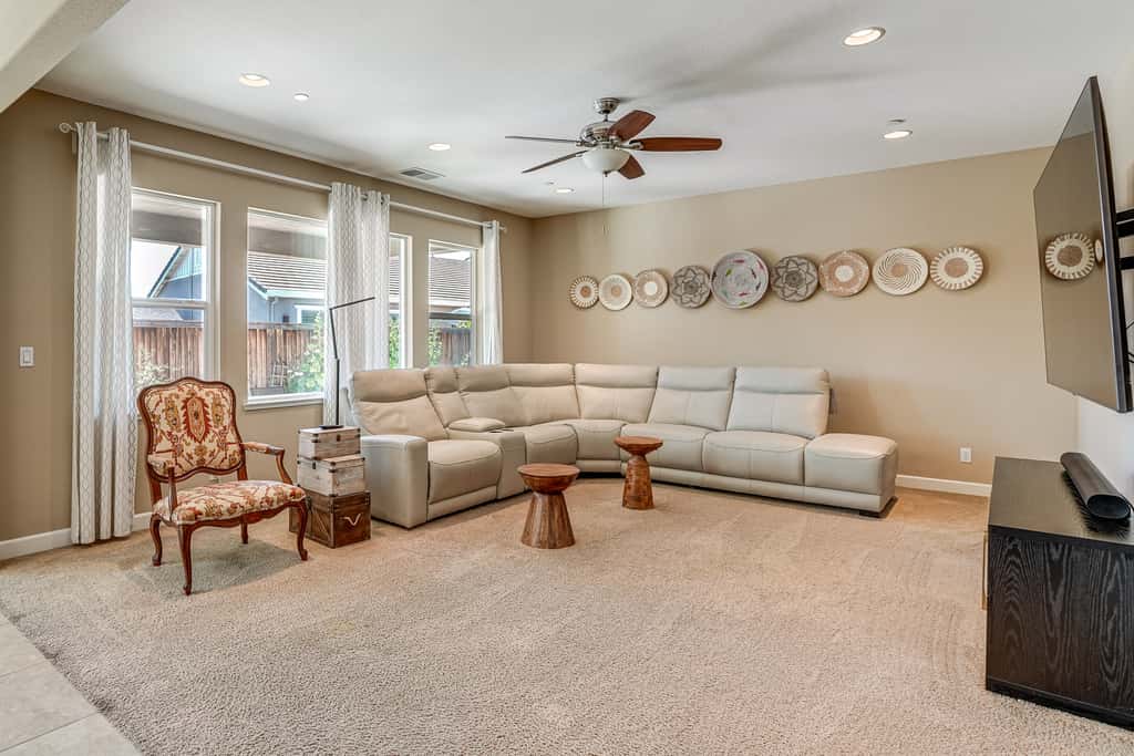 4 Mi to The Streets of Brentwood: Home w/ Fire Pit