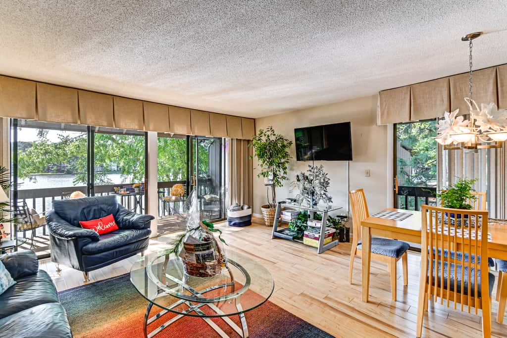 Lakeview Condo w/ Resort Pool: 2 Miles to Golf!