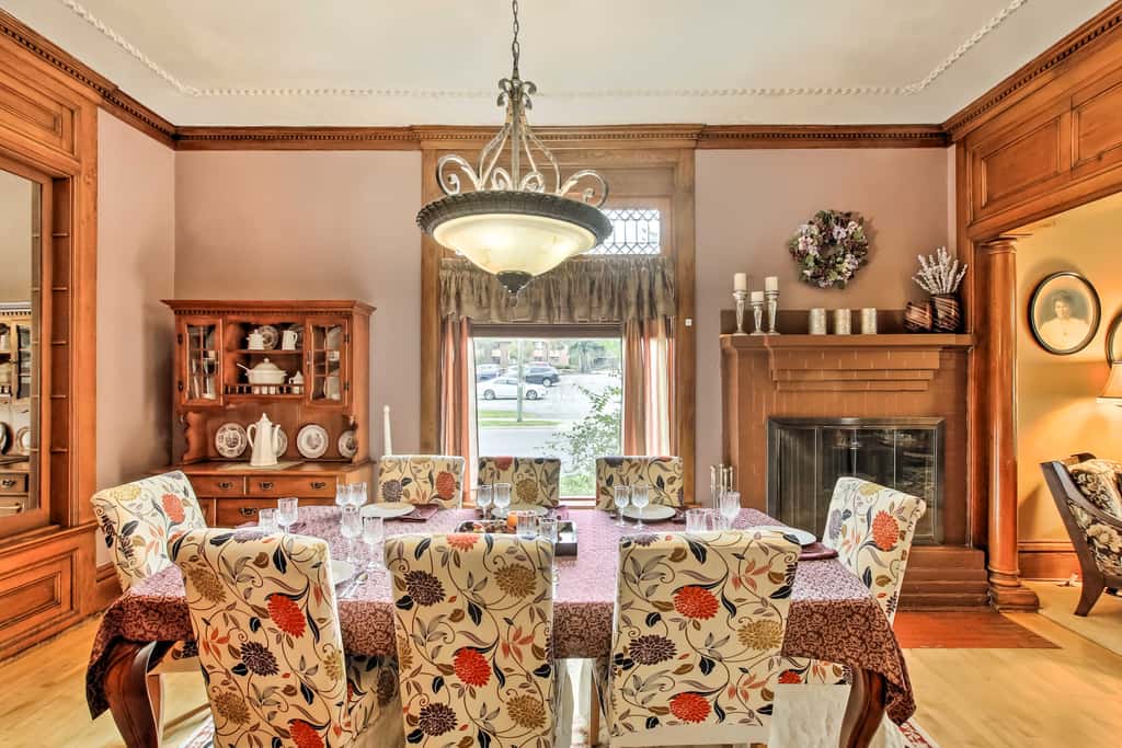 Free WiFi Home w/ Balcony & Yard in Surgeon Bay