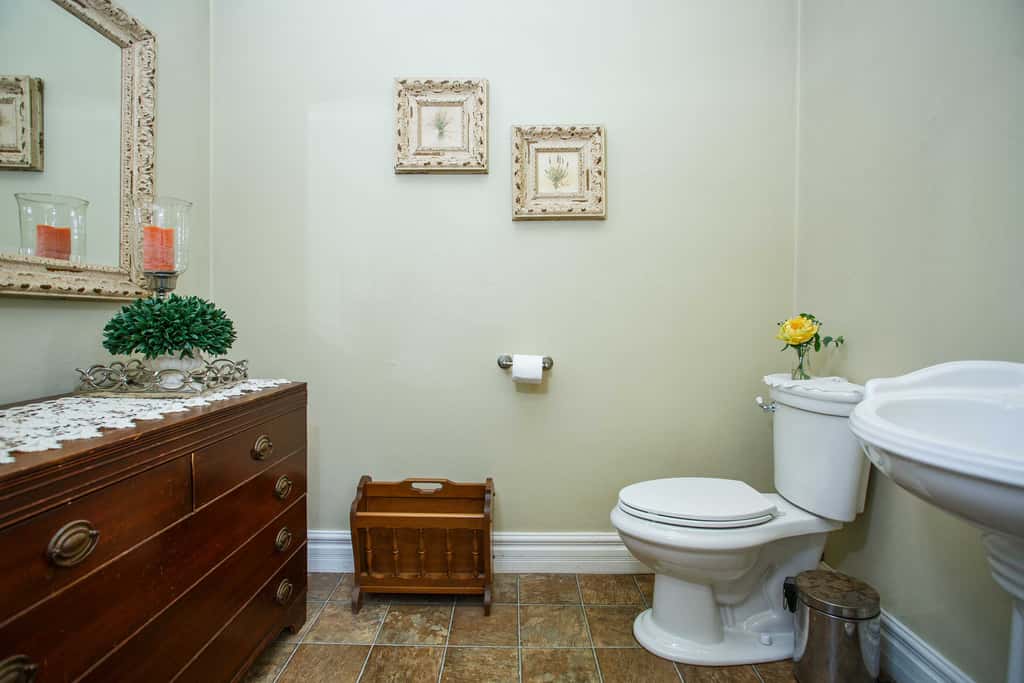 Free WiFi Home w/ Balcony & Yard in Surgeon Bay