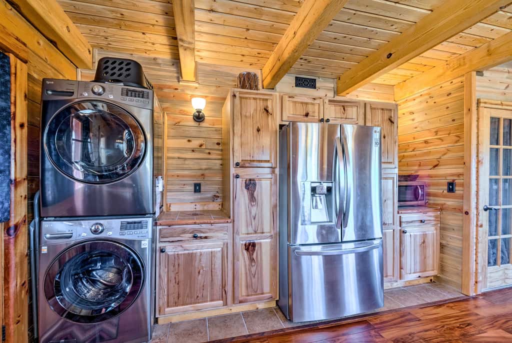 Pet-Friendly Cloudcroft Cabin: Walk to Shop, Food