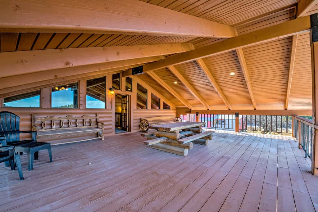 Pet-Friendly Cloudcroft Cabin: Walk to Shop, Food