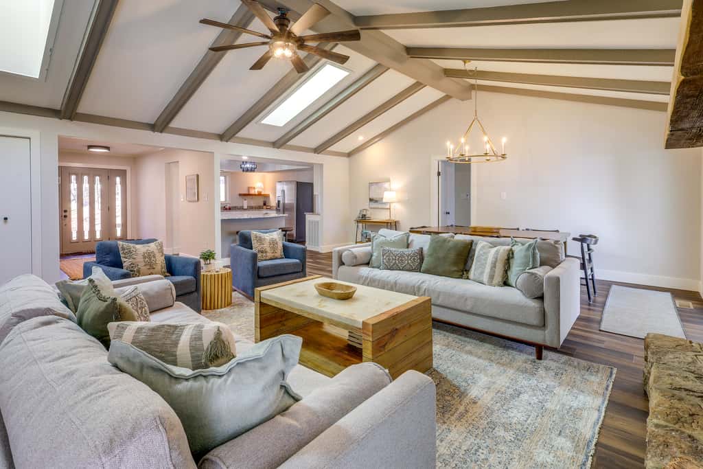 Waterfront Home on Greers Ferry Lake w/ Game Room