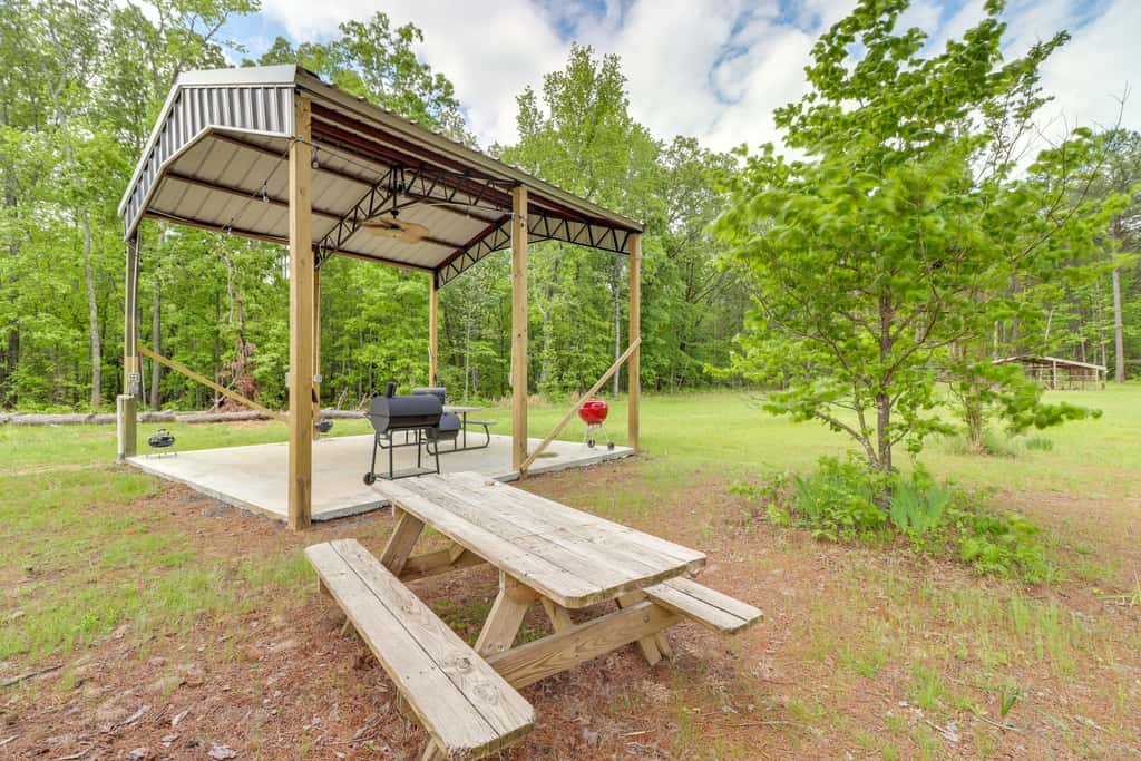 Higden Studio Cottage < 1 Mi to Greers Ferry Lake
