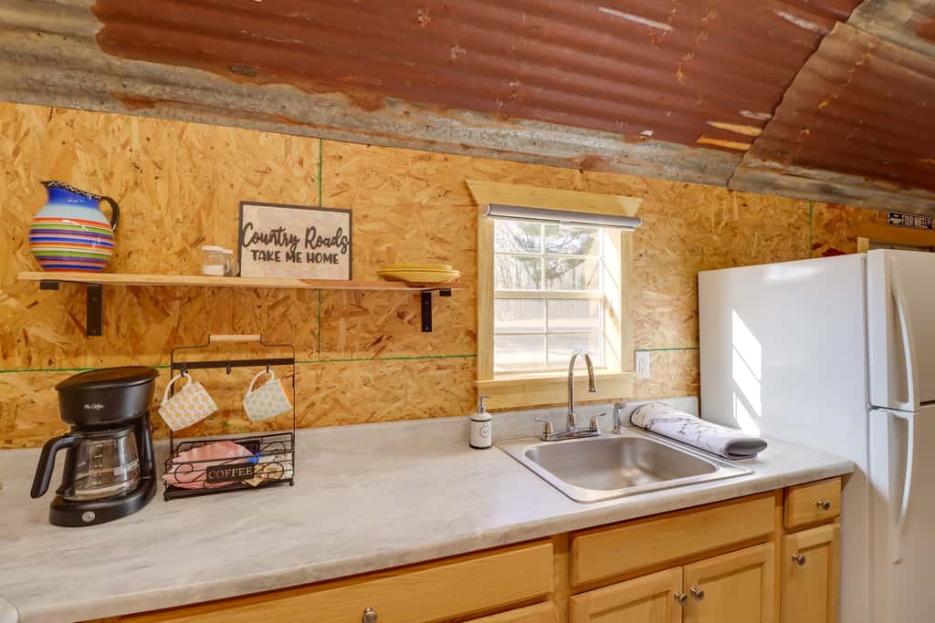 Higden Studio Cottage < 1 Mi to Greers Ferry Lake