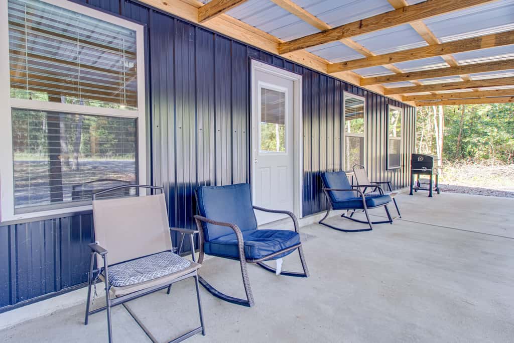 1 Mi to Greers Ferry Lake! Outdoor Adventure Base
