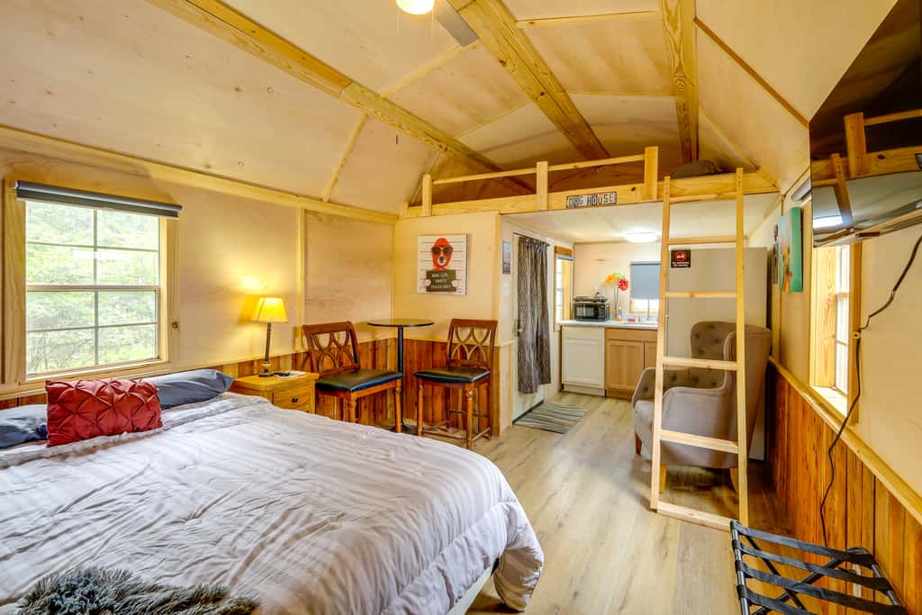 2 Mi to Greers Ferry Lake Boat Ramp! Cozy Studio