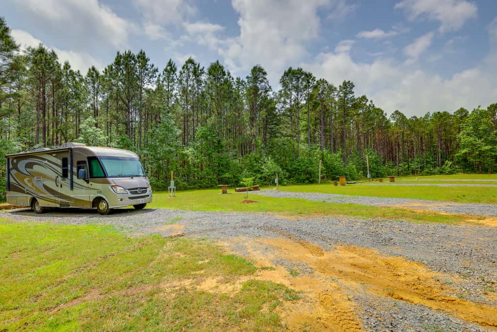 2 Mi to Greers Ferry Lake Boat Ramp! Cozy Studio