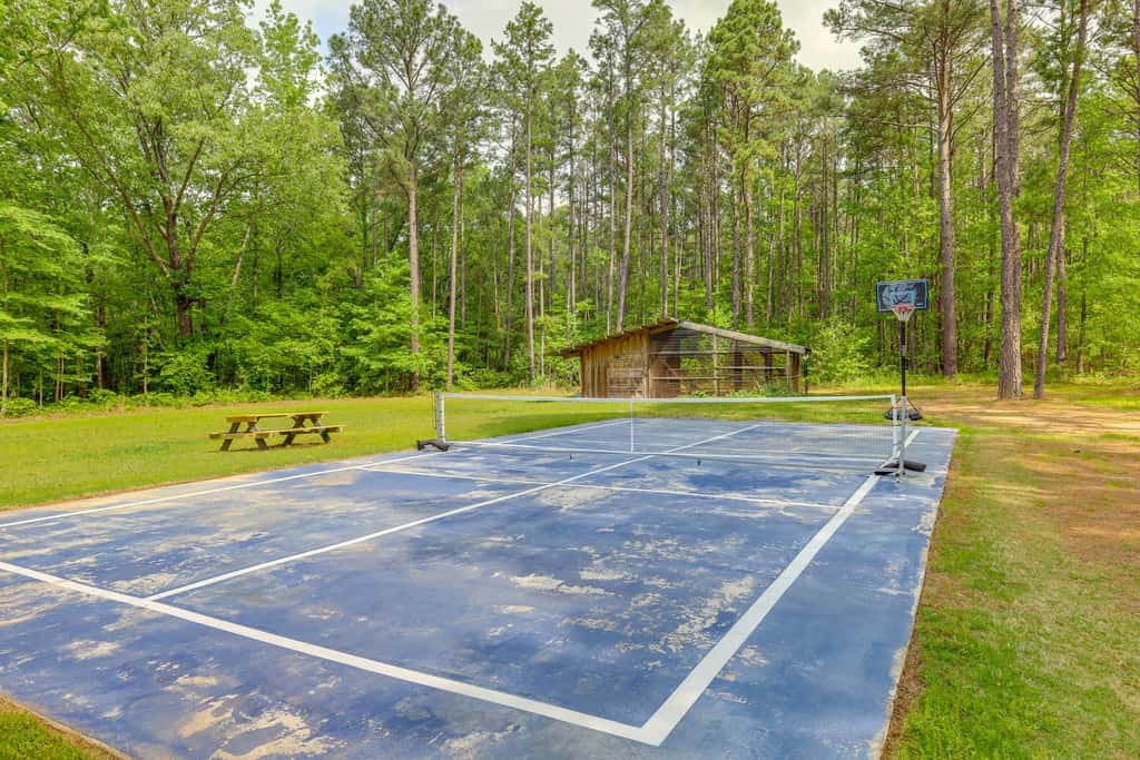 2 Mi to Greers Ferry Lake Boat Ramp! Cozy Studio