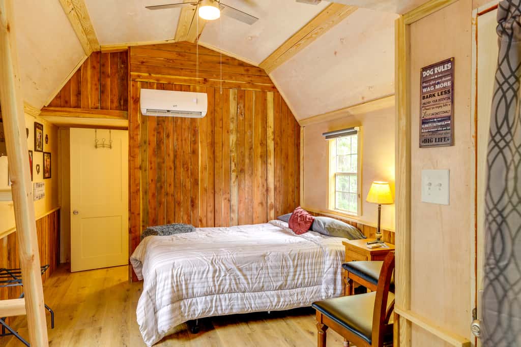 2 Mi to Greers Ferry Lake Boat Ramp! Cozy Studio