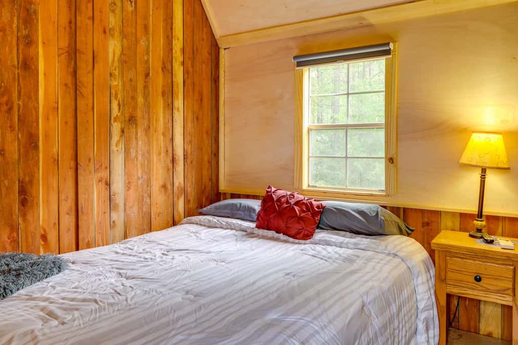2 Mi to Greers Ferry Lake Boat Ramp! Cozy Studio