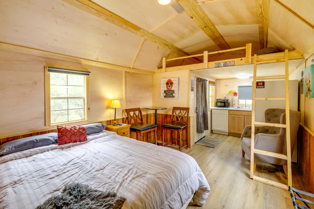 2 Mi to Greers Ferry Lake Boat Ramp! Cozy Studio