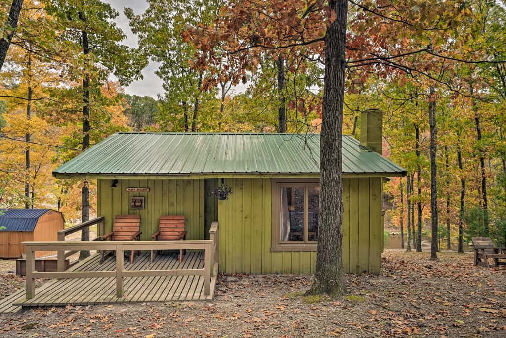 'Matt Dillon' Cabin ~ 1 Mile to Raystown Lake!